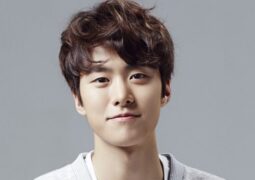 الممثل Gong Myung يتحدث حول المشهد الأكثر شهرة من “Extreme Job” ومستقبله بعد نجاح الفيلم